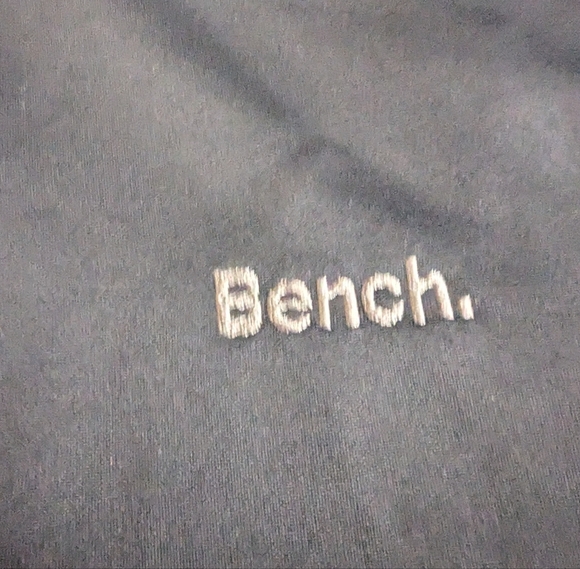 Bench Tech Jacket With Handwarmer Cuffs and Stand Up Collar Mens Size Small - Picture 3 of 10